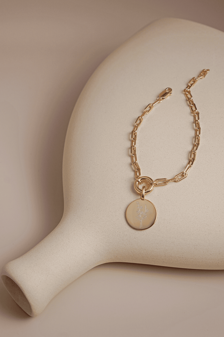 Gold Elegance Pendant - Mienlabel