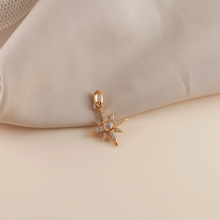Gold North Star Charm - Mienlabel